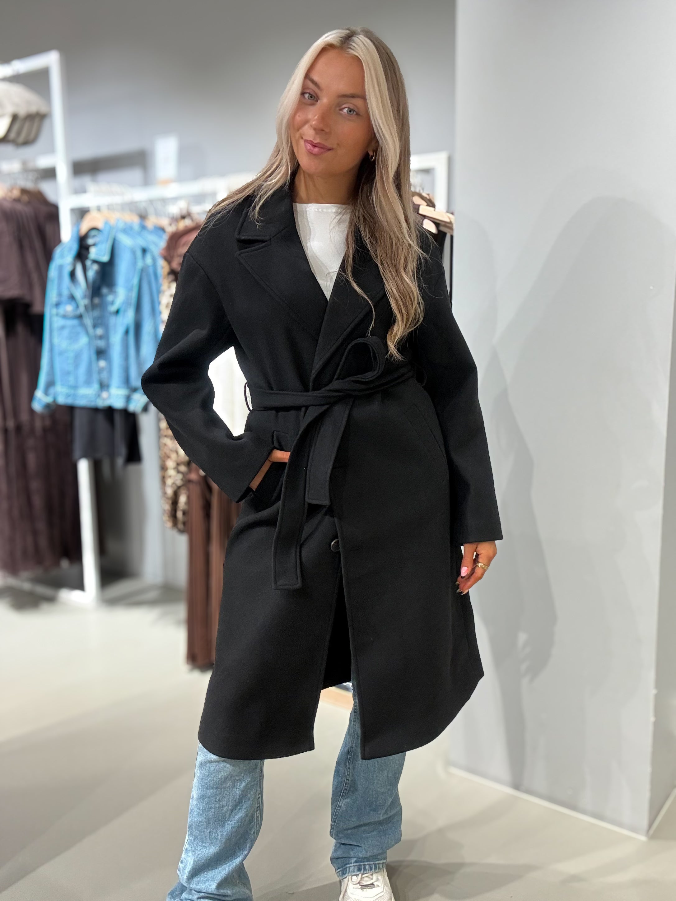 VICLAUDIA Coat - Black Beauty